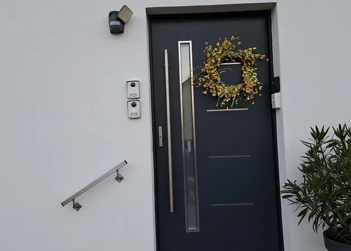 Apartman Leinetal - Bester Schlafkomfort In Hochwertiger Hotelbettwaesche, 3 - Grosse Kueche, Duschbad & Parkplatz